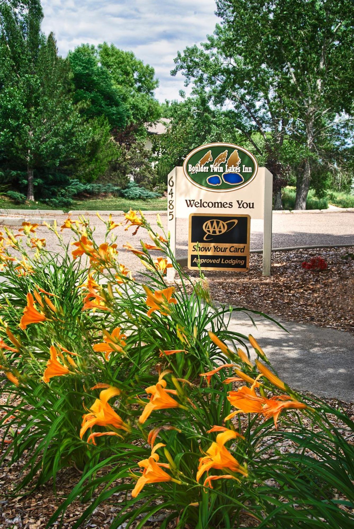 Boulder Twin Lakes Inn Exterior photo